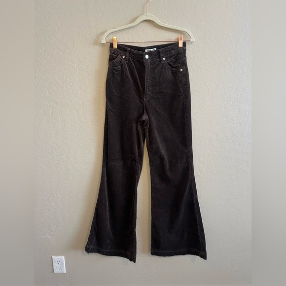 Eastcoast Flare Cord Wide | Elm | Rolla's Jeans - Picture 11 of 16